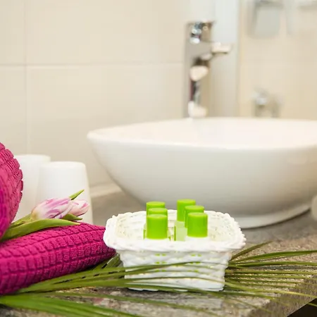 Hotel Gaestehaus Stock 3*